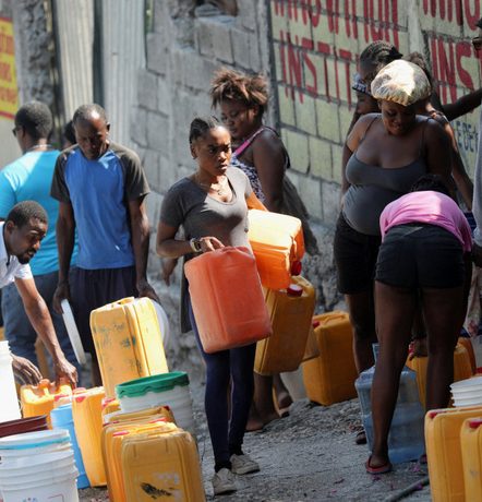 Calm in Haitian capital extends into second day as US, UN withdraw staff