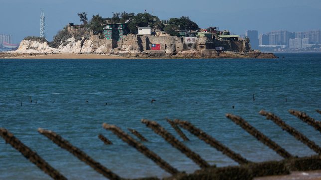 Taiwan, China join rescue mission near sensitive islands