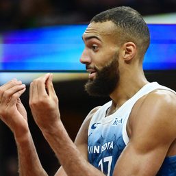 Timberwolves’ Rudy Gobert fined $100,000 for money gesture